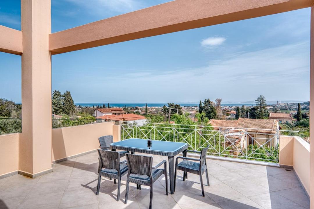 Photo of Patio Balcony in Kambos