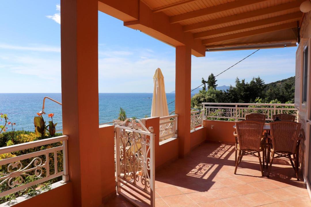 Photo of Patio Balcony in Skala