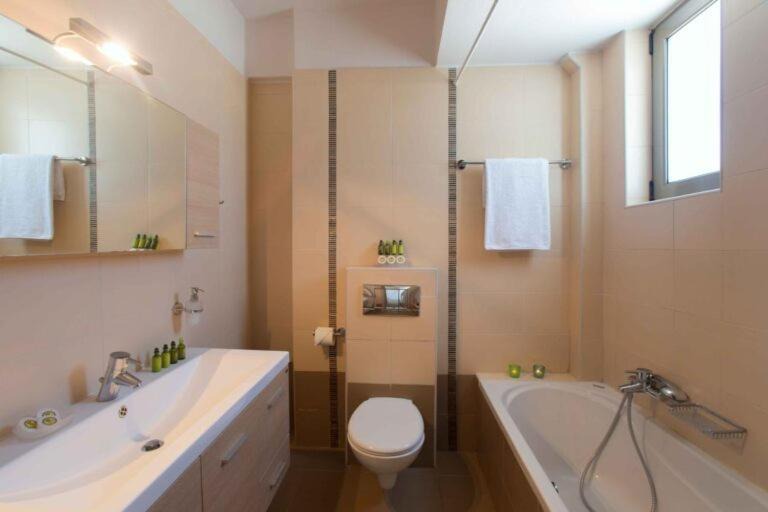 Photo of Bathroom in Skouloufia