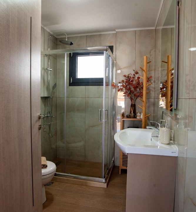 Photo of Bathroom in Gouvai