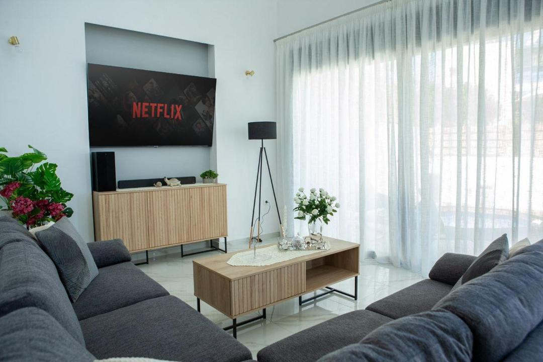 Photo of Livingroom in Gouvai