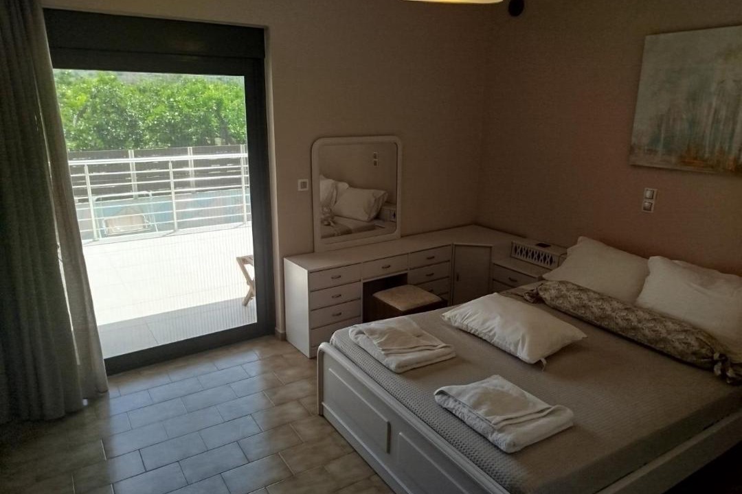 Photo of Bedroom in Skines