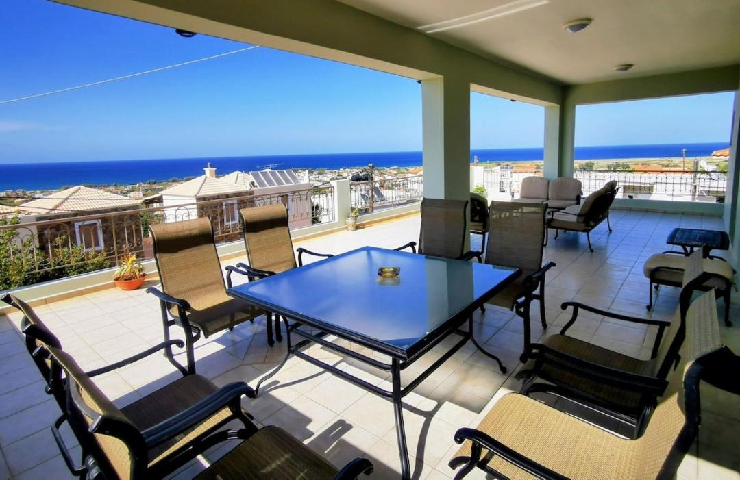 Photo of Patio Balcony in Dempla