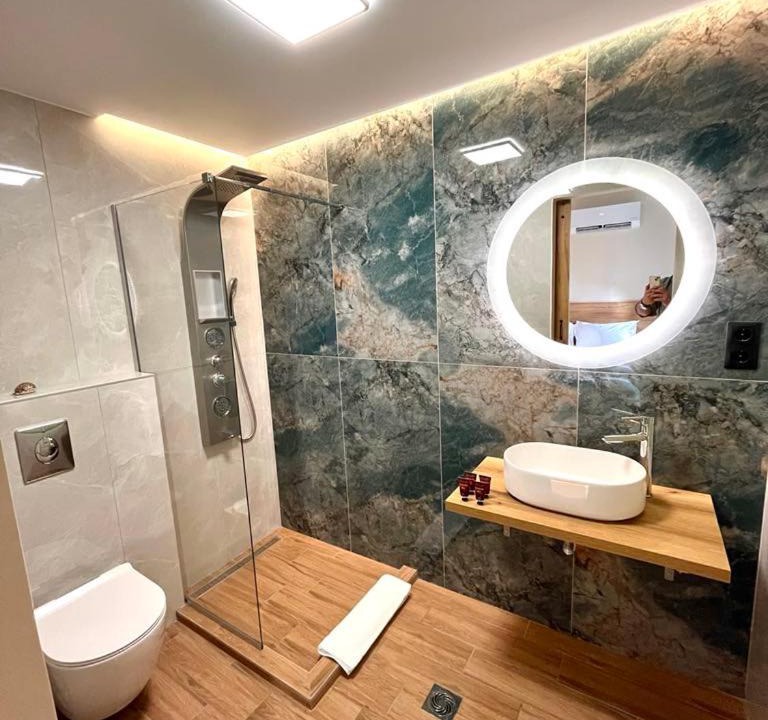 Photo of Bathroom in Ioannina Town Centre