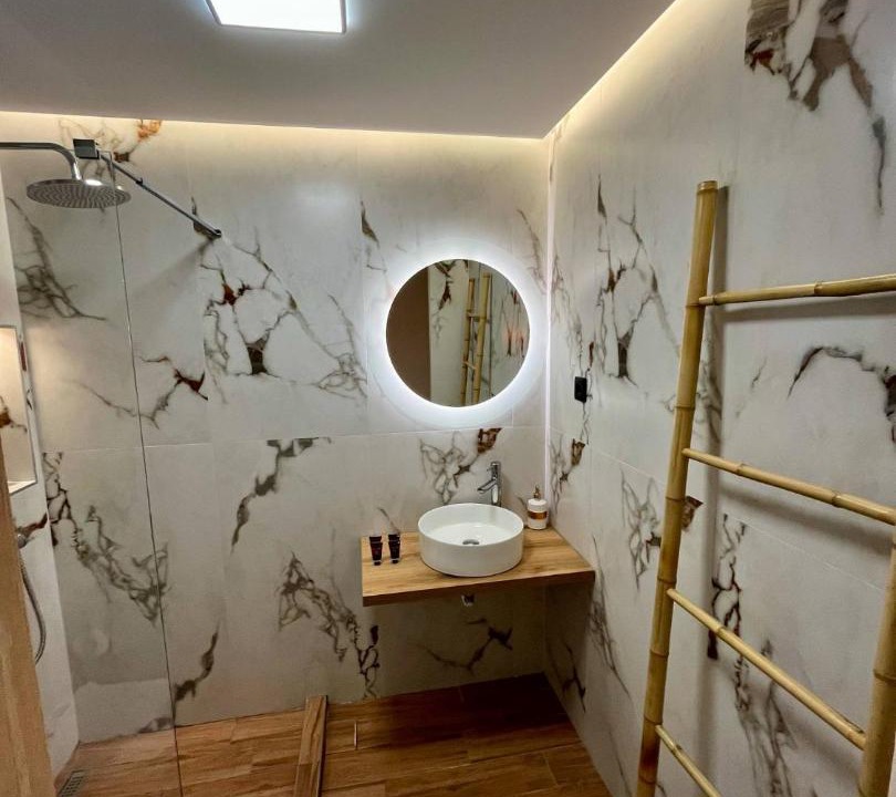 Photo of Bathroom in Ioannina Town Centre