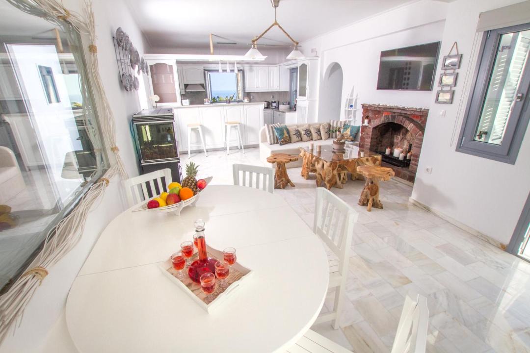Photo of Others in Oia