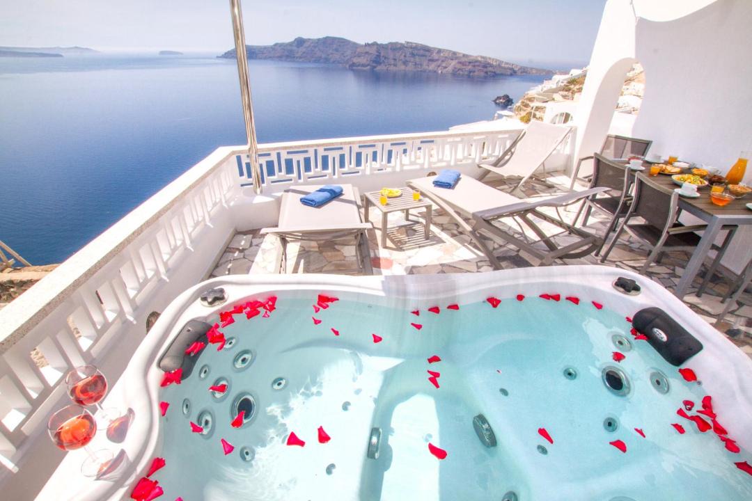 Photo of Others in Oia