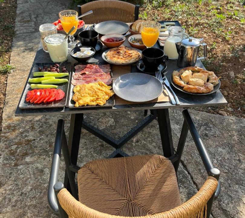 Photo of Others in Archanes