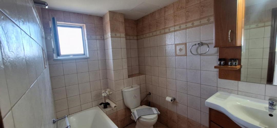 Photo of Bathroom in Katochori