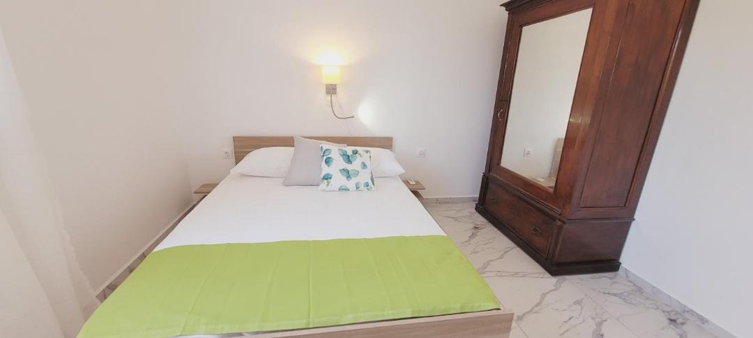 Photo of Bedroom in Alinda
