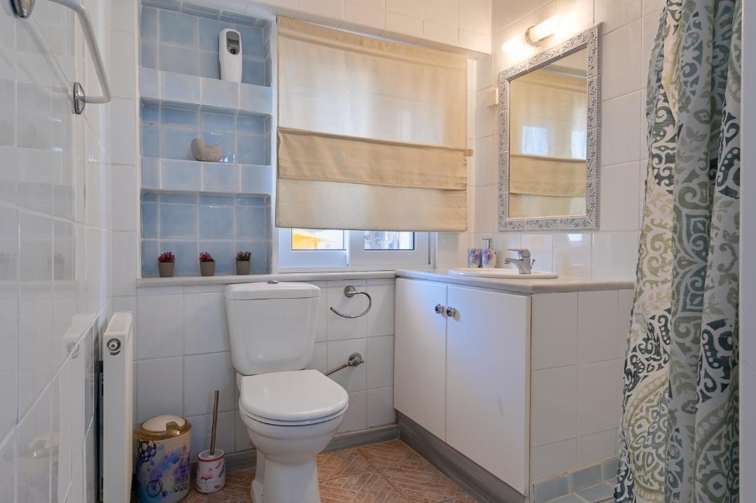 Photo of Bathroom in Kanali