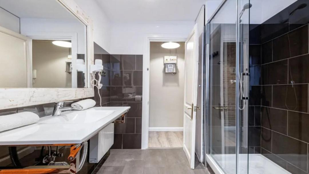 Photo of Bathroom in Evgiros