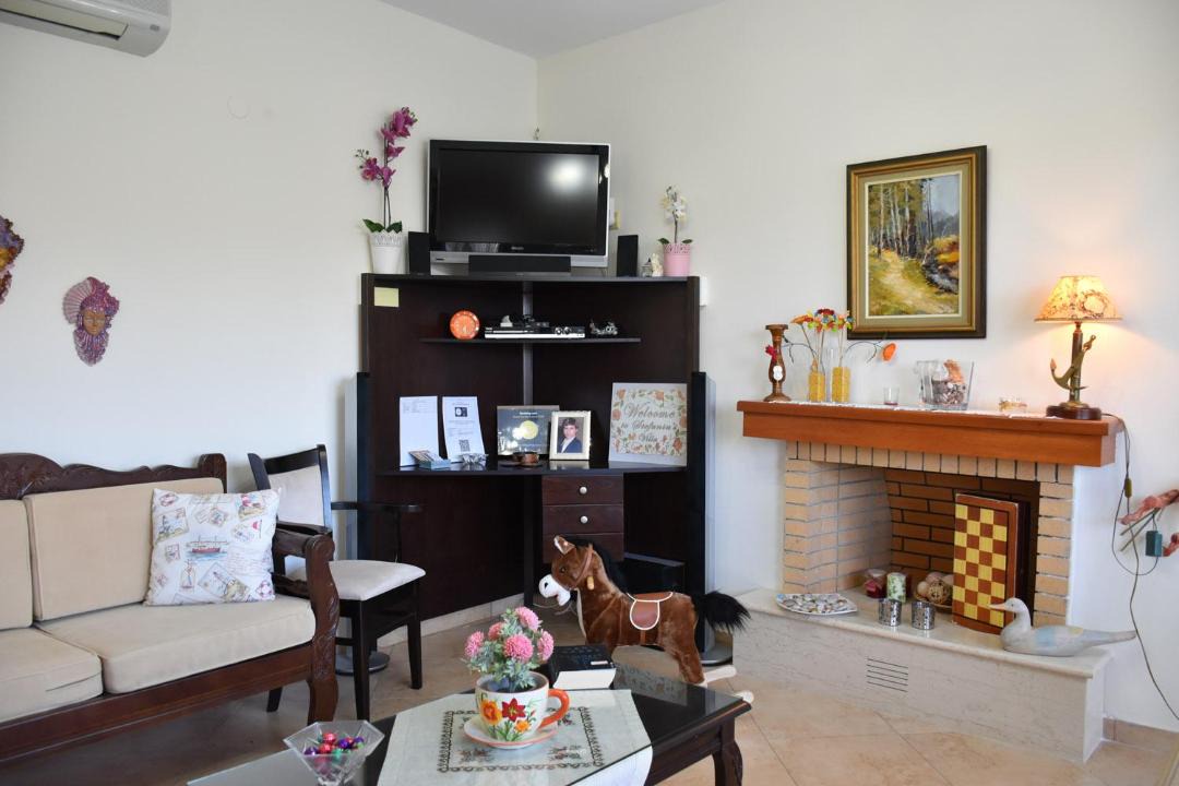 Photo of Livingroom in Triopetra
