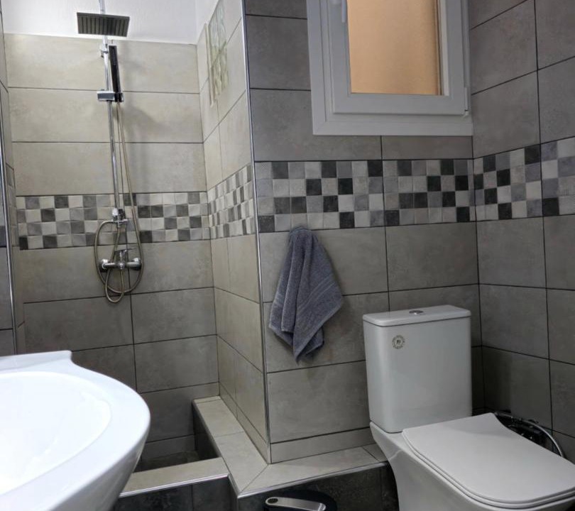 Photo of Bathroom in Glossa