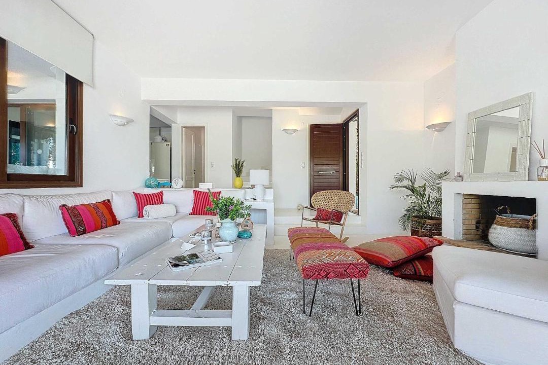 Photo of Livingroom in Plepi