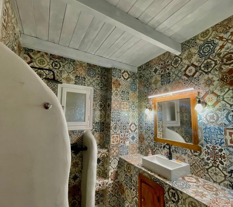 Photo of Bathroom in Alinda