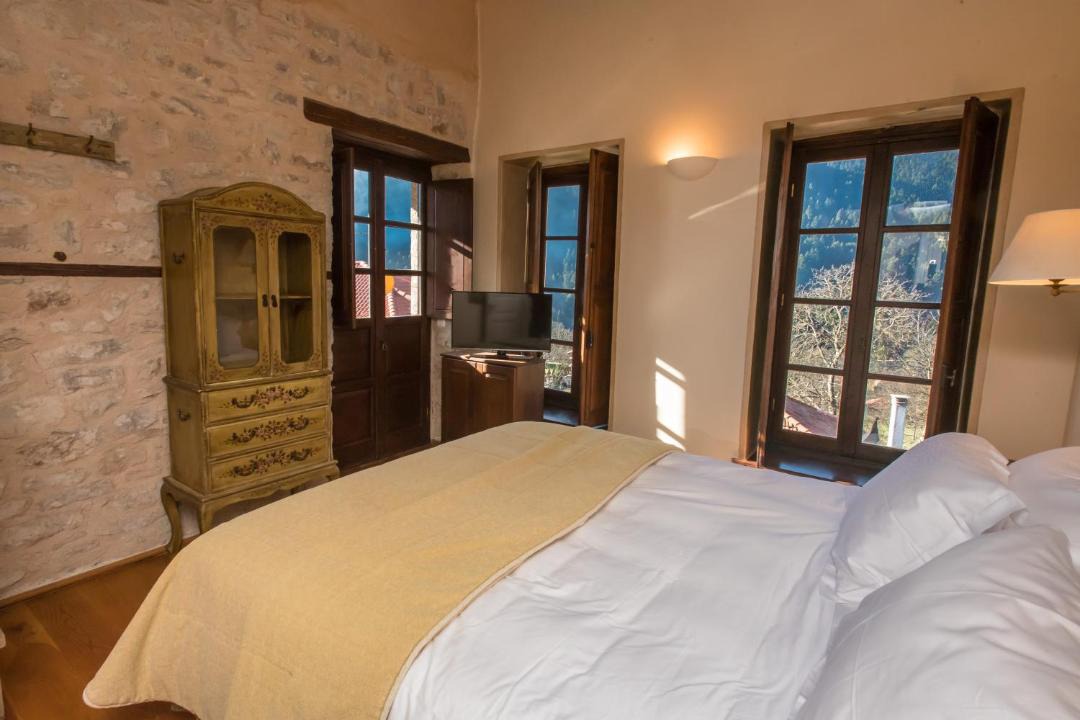 Photo of Bedroom in Karpenisi