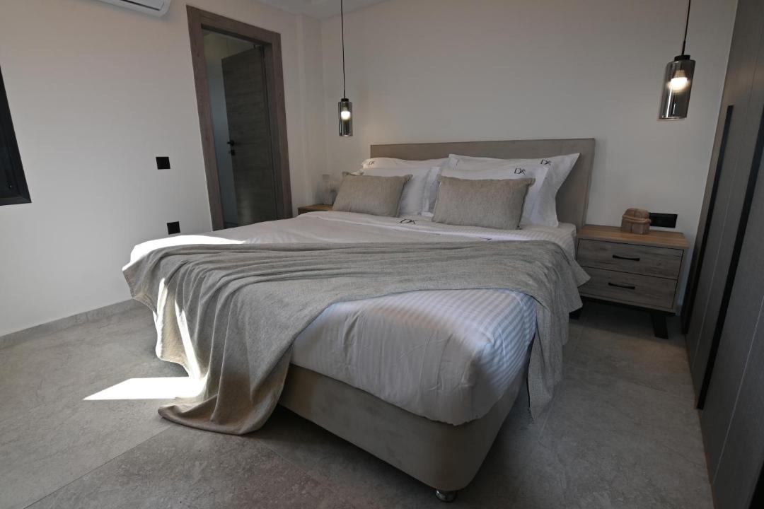 Photo of Bedroom in Neromilos