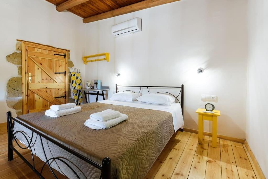 Photo of Bedroom in Pemonia