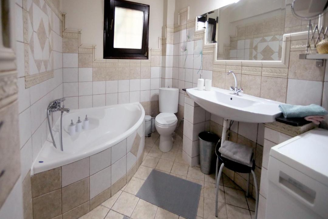 Photo of Bathroom in Kastoria