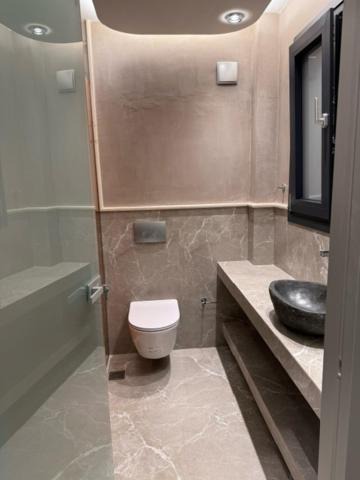 Photo of Bathroom in Golden Beach