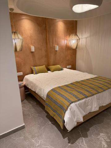 Photo of Bedroom in Golden Beach