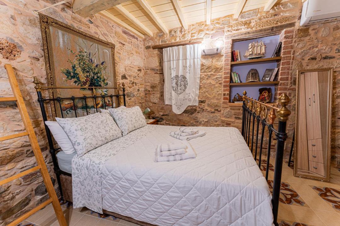 Photo of Bedroom in Vrontados