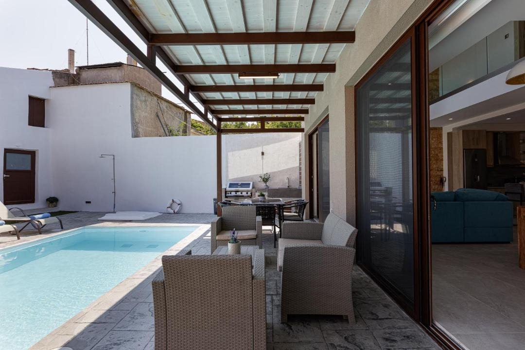 Photo of Patio Balcony in Monopari