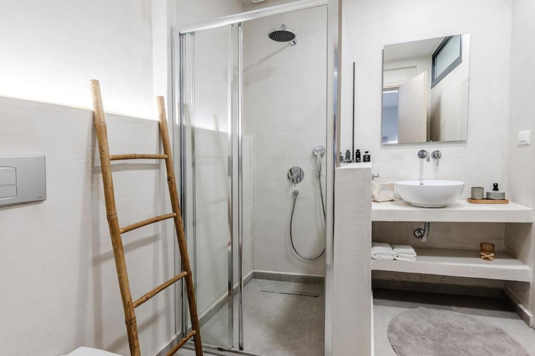 Photo of Bathroom in Old Quarter