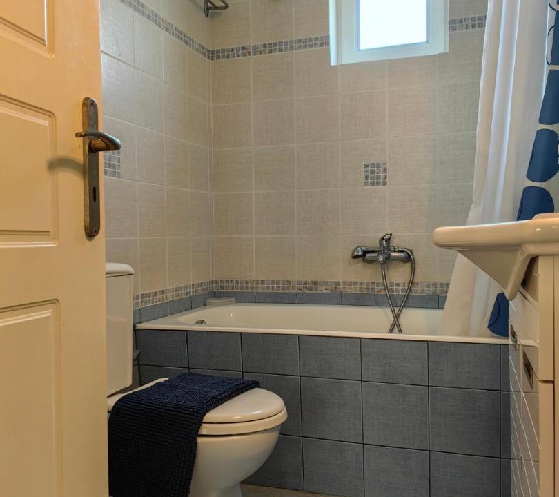 Photo of Bathroom in Kryoneri
