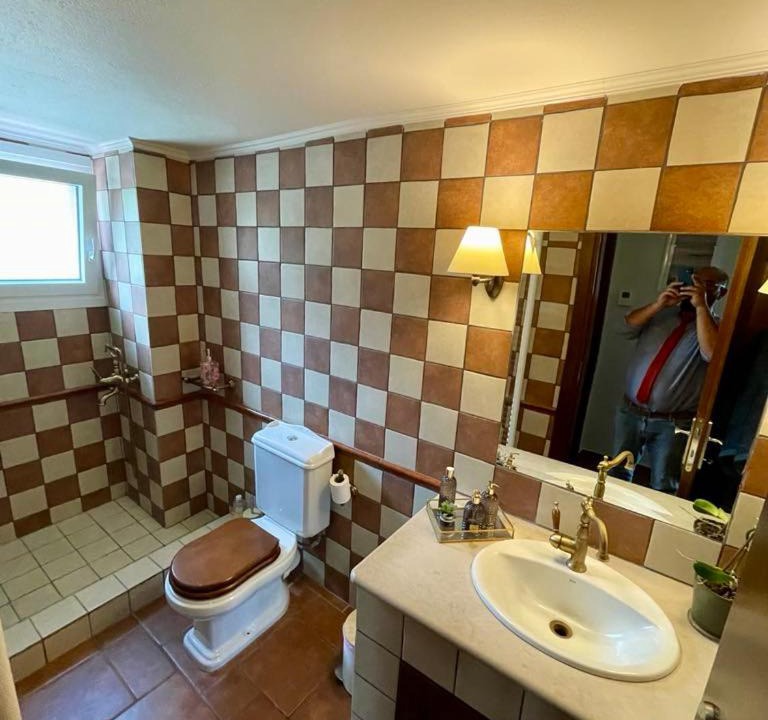 Photo of Bathroom in Pangaio