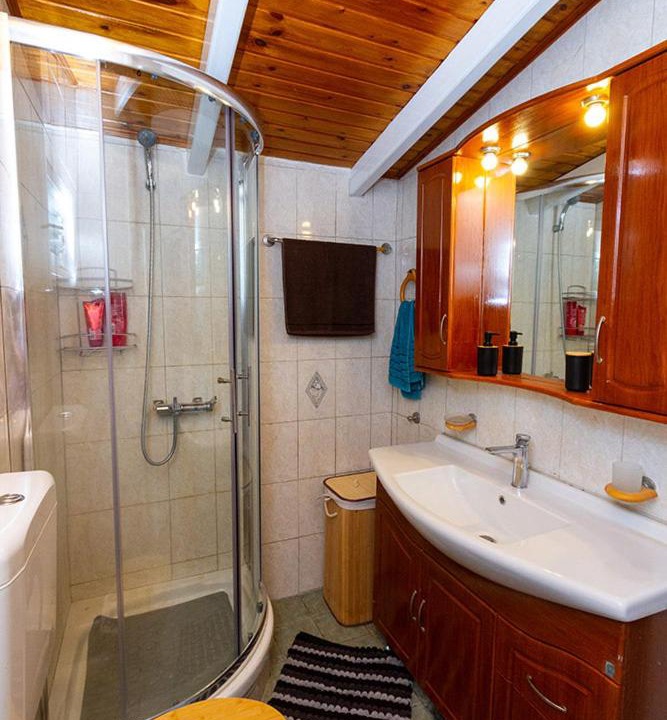 Photo of Bathroom in Aidhipsos