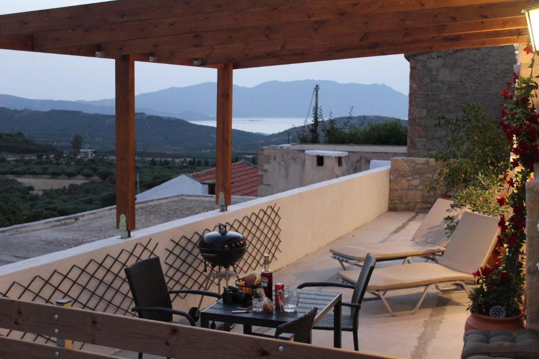 Photo of Patio Balcony in Faleliana