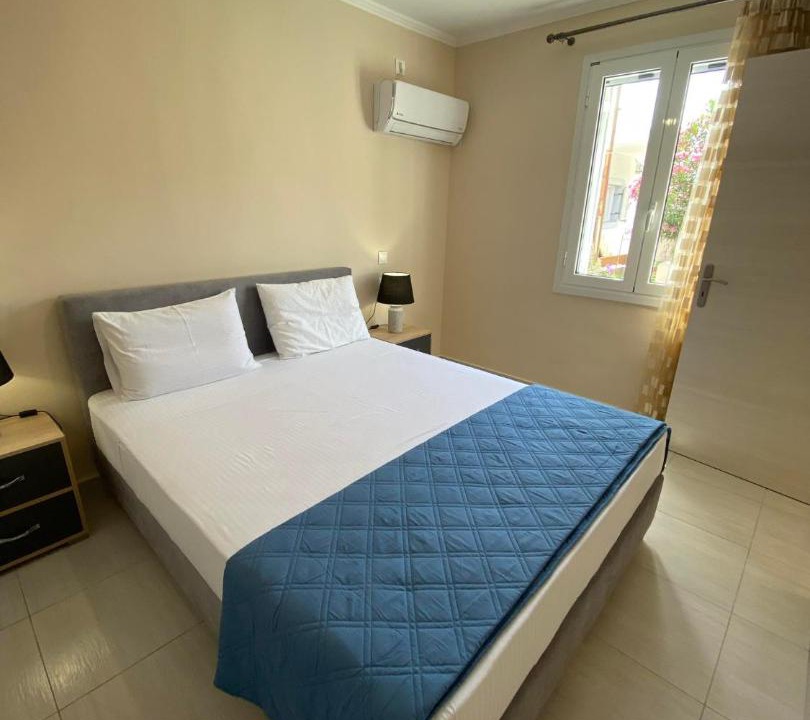 Photo of Bedroom in Pigadhakia
