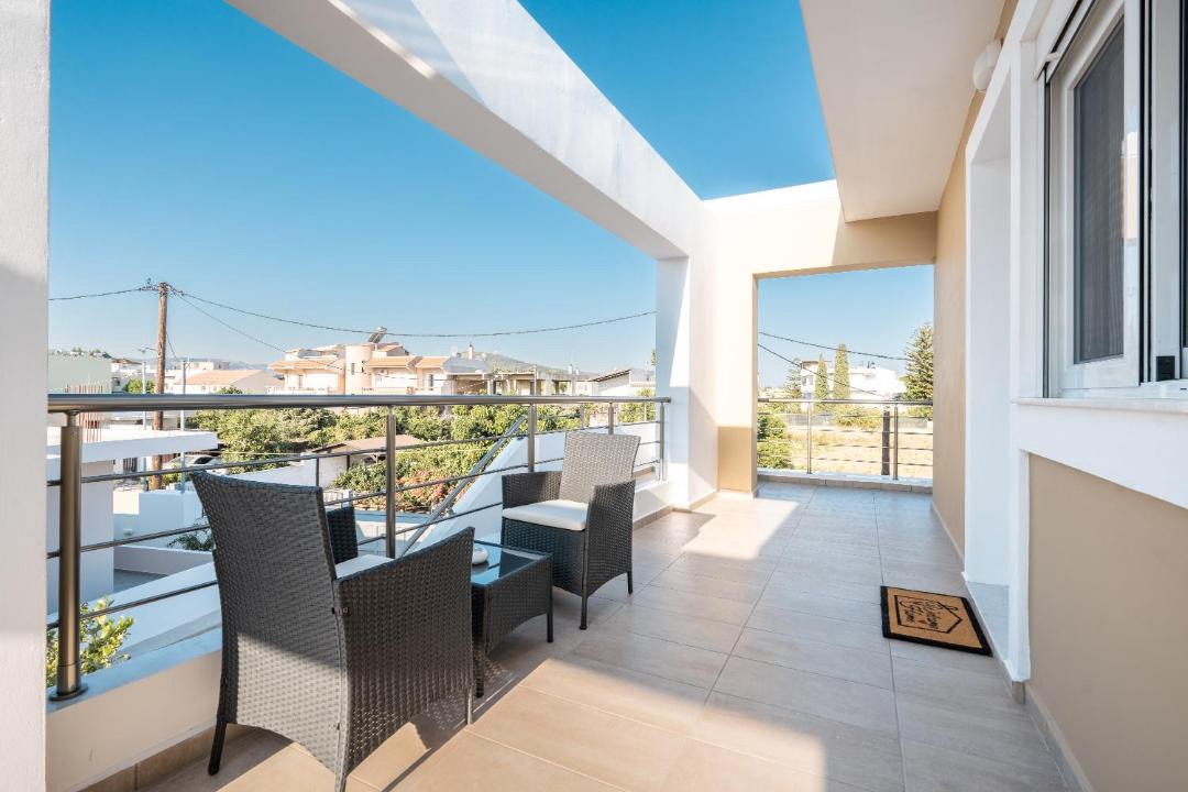 Photo of Patio Balcony in Petaloudes