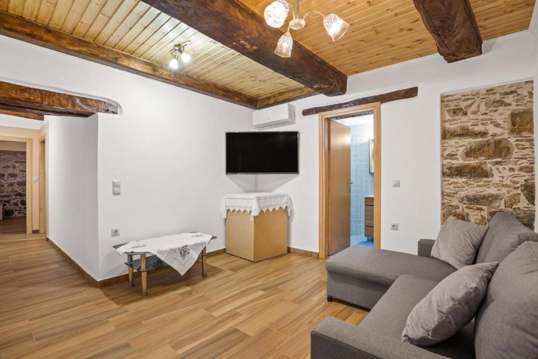 Photo of Livingroom in Livadia