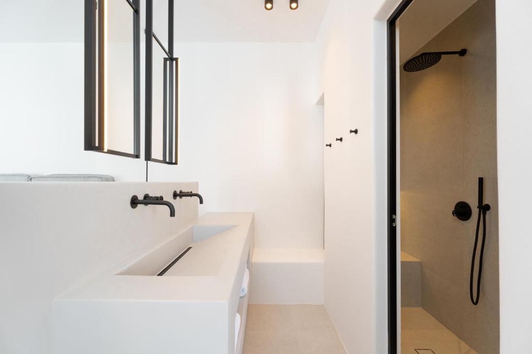 Photo of Bathroom in Ios