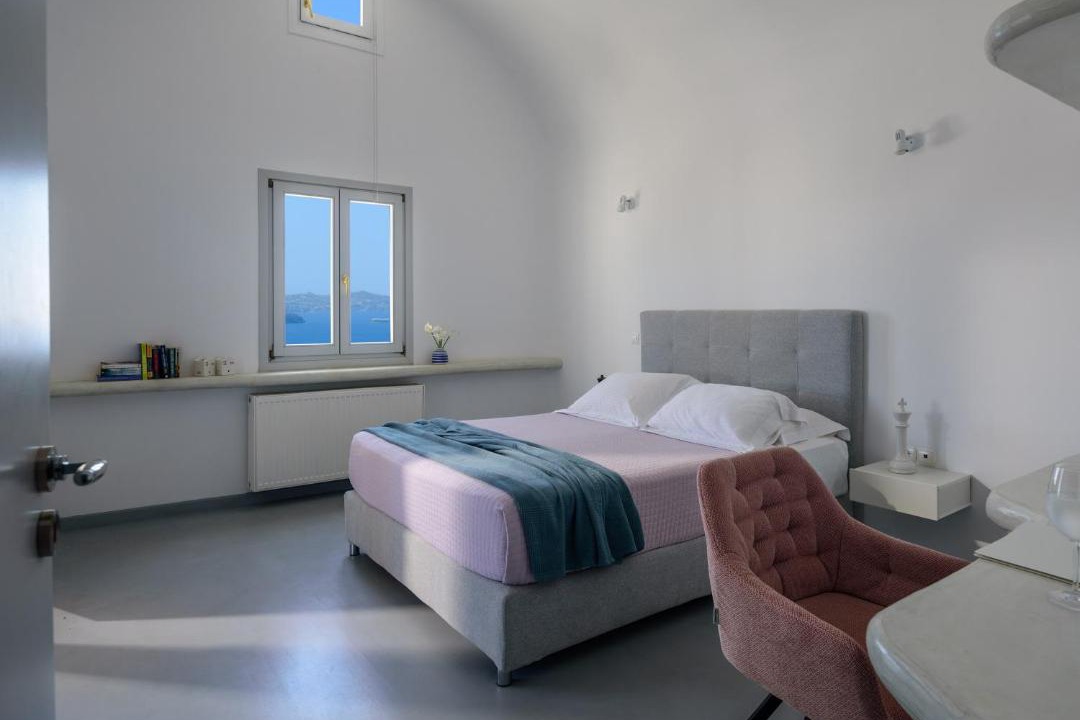Photo of Bedroom in Oia