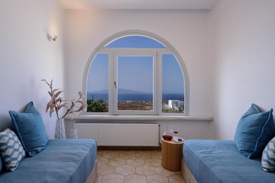 Photo of Livingroom in Oia