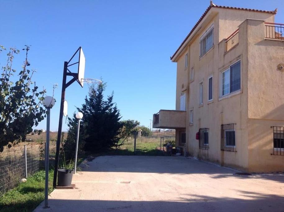 Photo of Buildings in Markopoulon