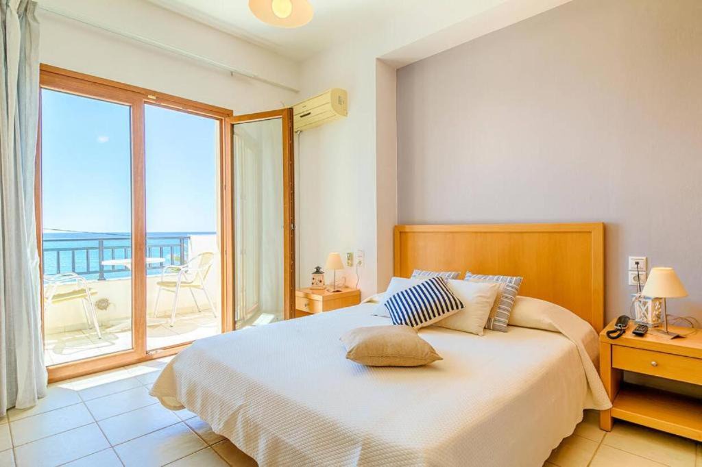 Photo of Bedroom in Minoa Pediada