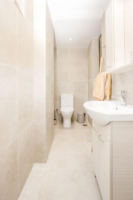 Photo of Bathroom in Analipsi