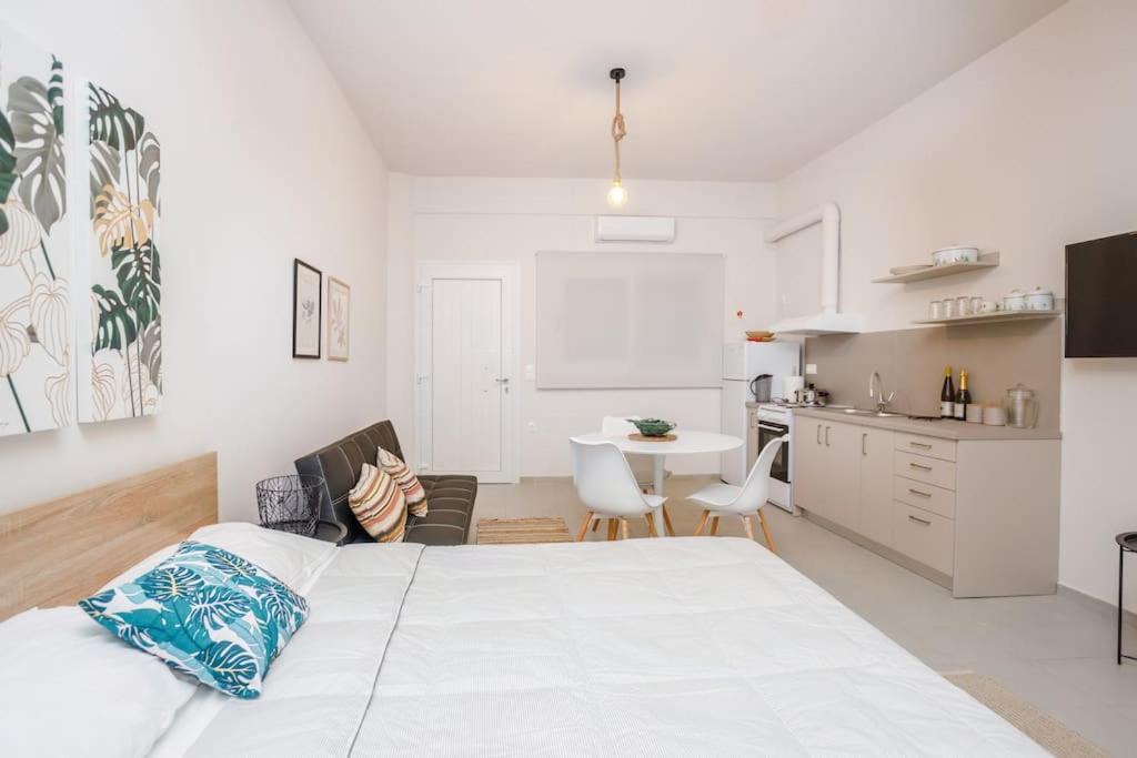 Photo of Bedroom in Analipsi