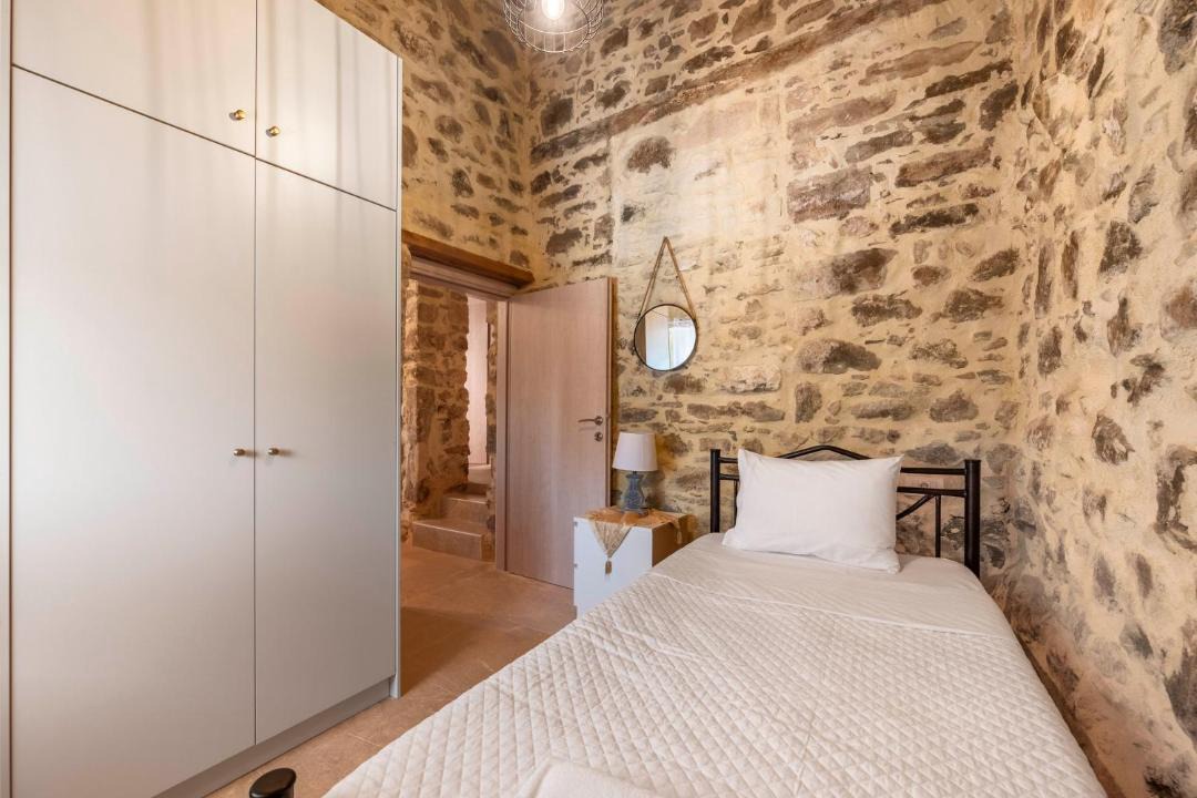 Photo of Bedroom in Laranion