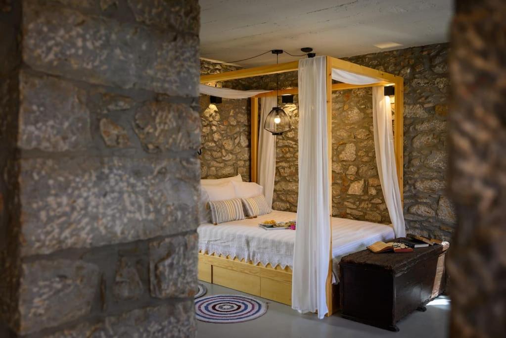 Photo of Bedroom in Kounelion