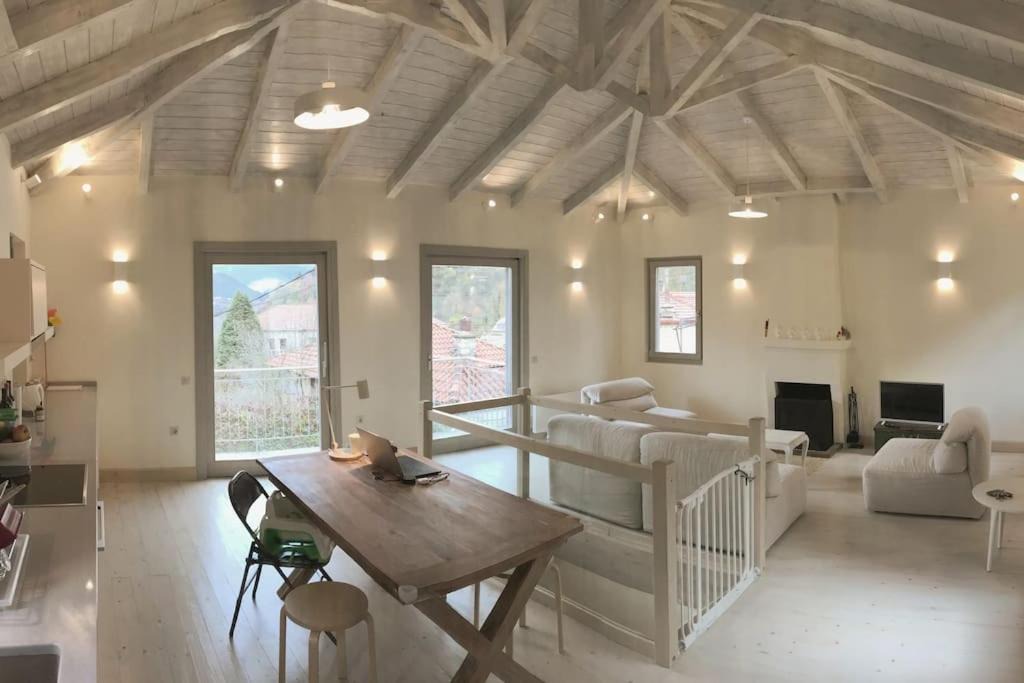 Photo of Livingroom in Megalo Chorio