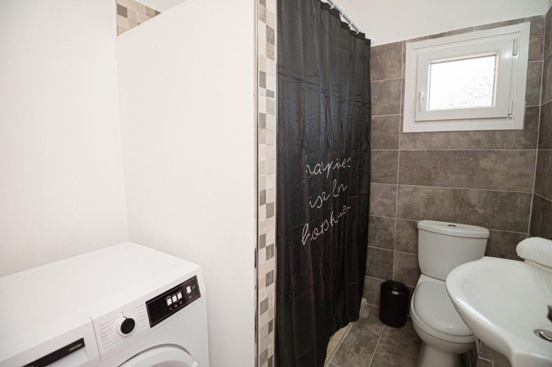 Photo of Bathroom in Liapades