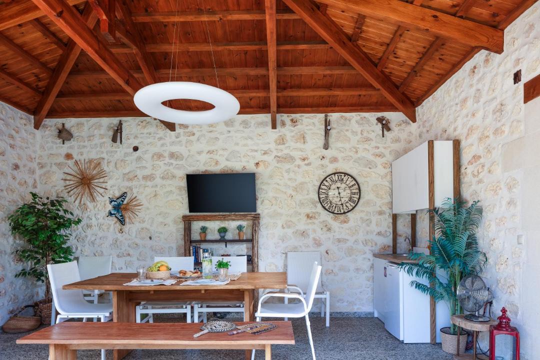 Photo of Livingroom in Roussospiti