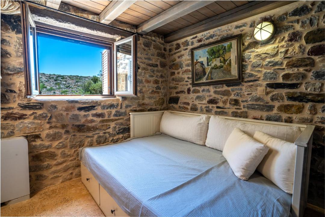 Photo of Others in Omales