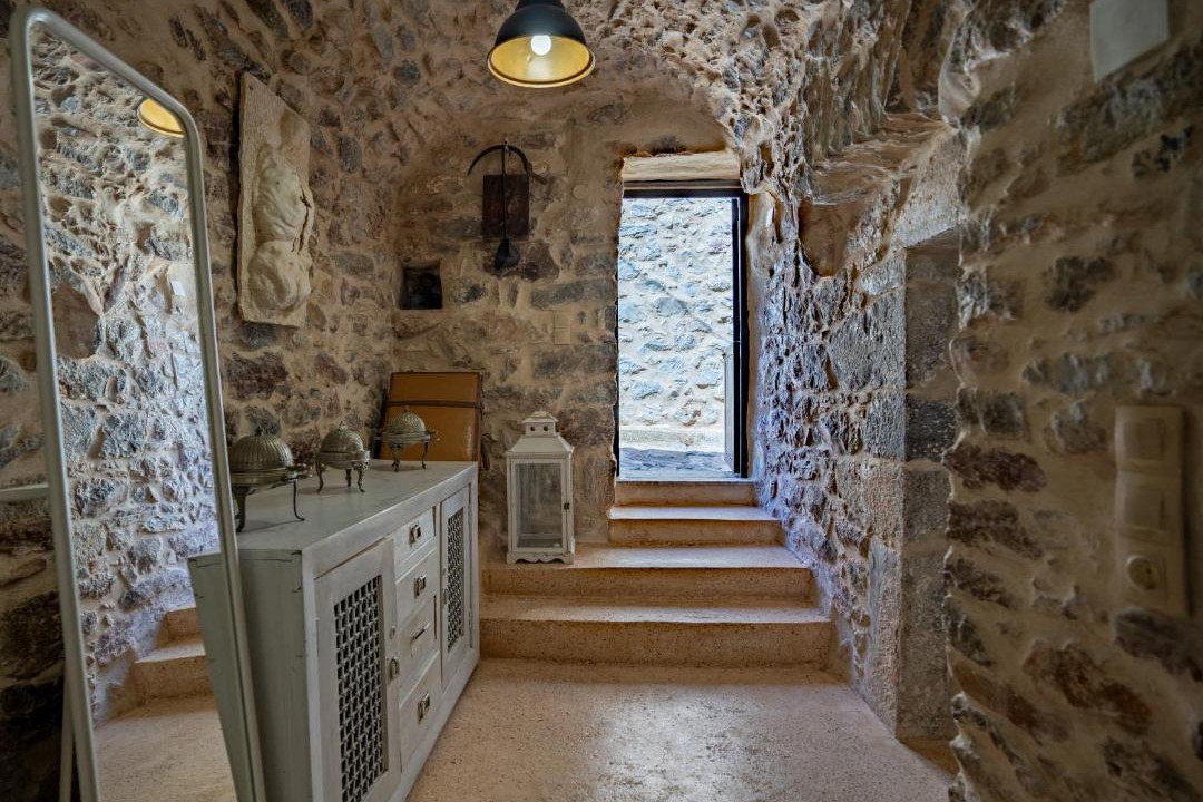 Photo of Others in Omales